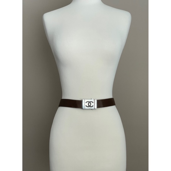✨Vintage Rare CHANEL 96P CC Logo Runway Collection Brown Leather Belt - Picture 2 of 15
